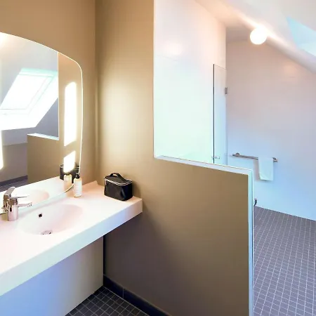 Hotel Ibis Kergaradec 3*