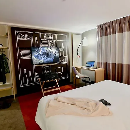 Ibis Kergaradec Hotel 3*