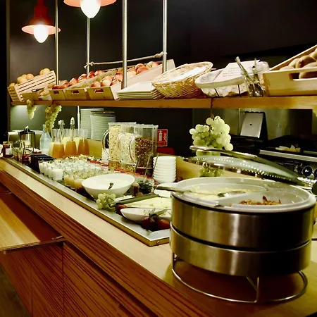 Ibis Kergaradec Hotel 3*