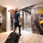 Hotel Ibis Kergaradec 3*