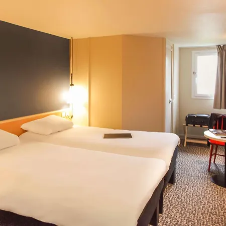 Ibis Kergaradec Hotel 3*