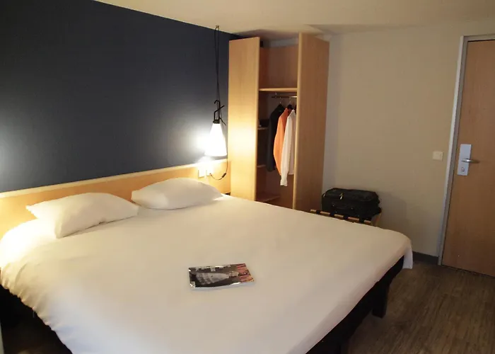 布雷斯特克加赫德克酒店 3*