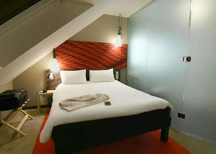 布雷斯特克加赫德克酒店