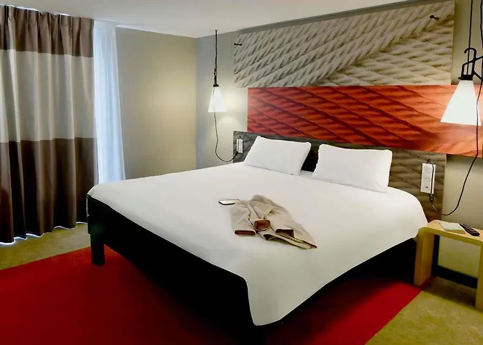 Otel Ibis Kergaradec Brest